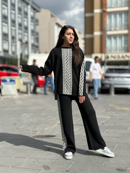 Black Puzzle Printed 2 Pcs Winter Outfit