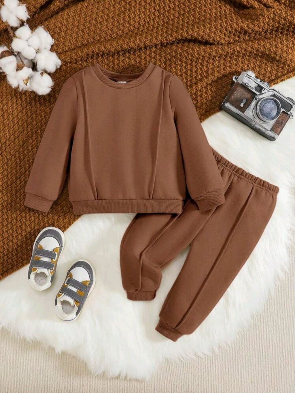 BROWN WINTER KIDS SWEAT SUIT